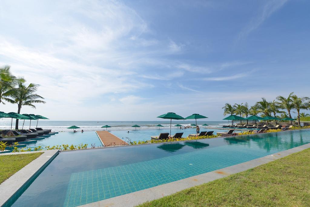 Ocean Front Campgrounds Ngwesaung Esterno foto