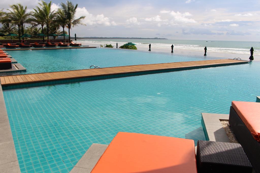 Ocean Front Campgrounds Ngwesaung Esterno foto